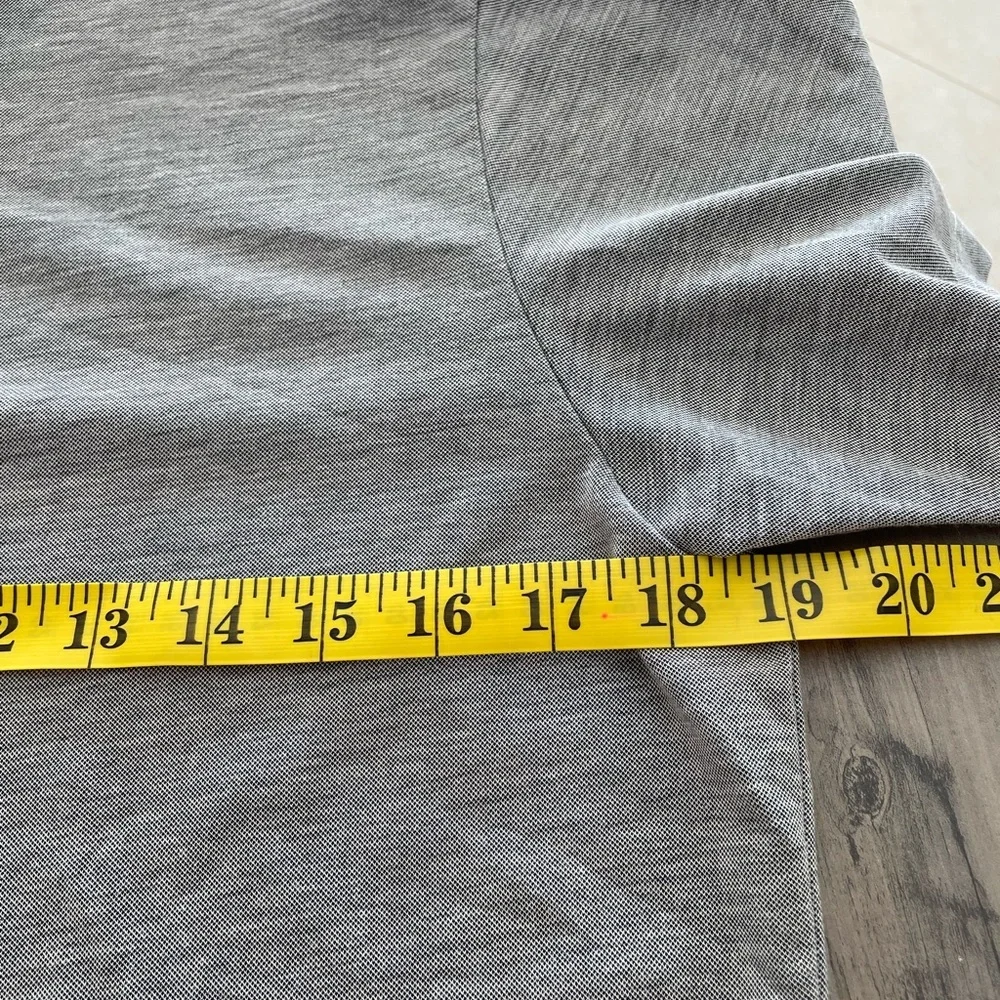 Cuts men’s gray polo size S